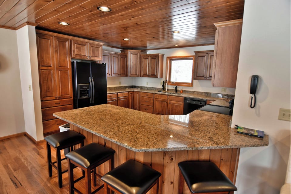 House, Multiple Beds, Fireplace | Private kitchen | Fridge, microwave, oven, stovetop