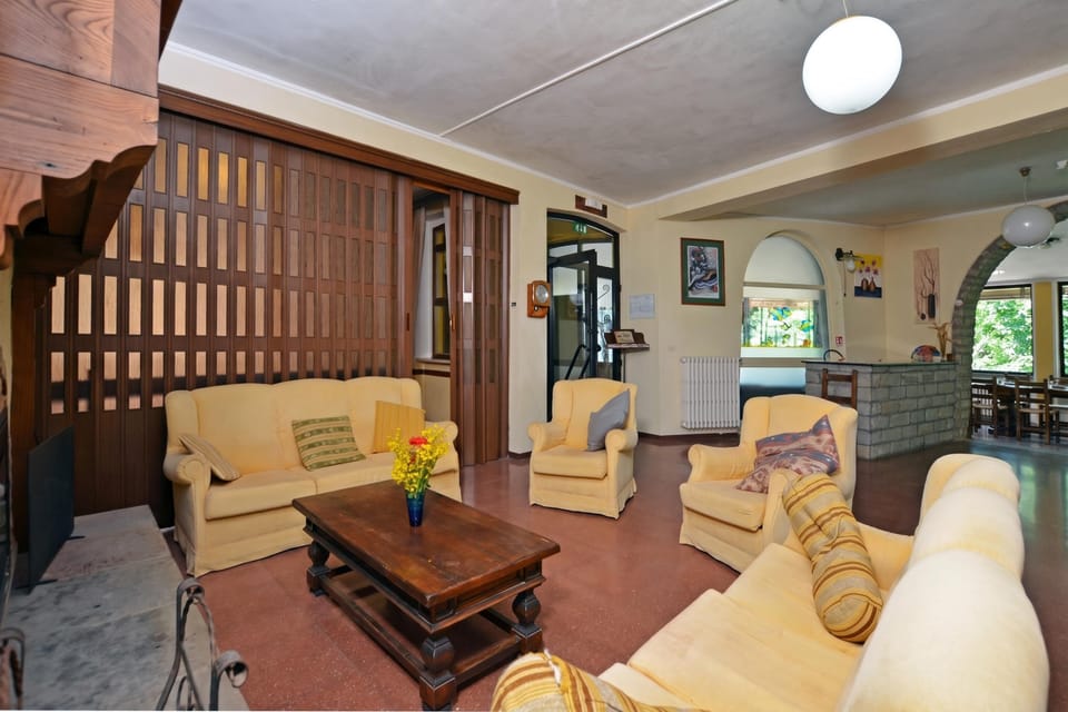 Family Villa, Multiple Bedrooms, Balcony, Mountainside (Villa Francesca) | Lobby