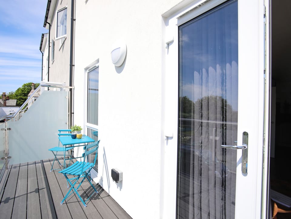 Cottage | Balcony