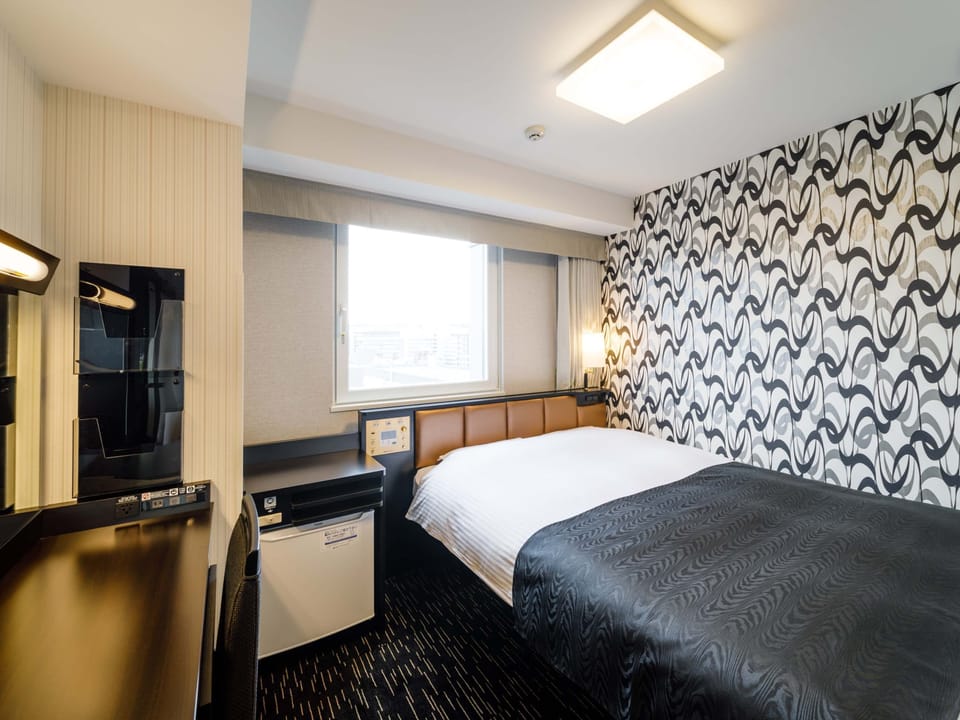Standard Room for 1 person, Non Smoking | Down comforters, desk, free WiFi, bed sheets