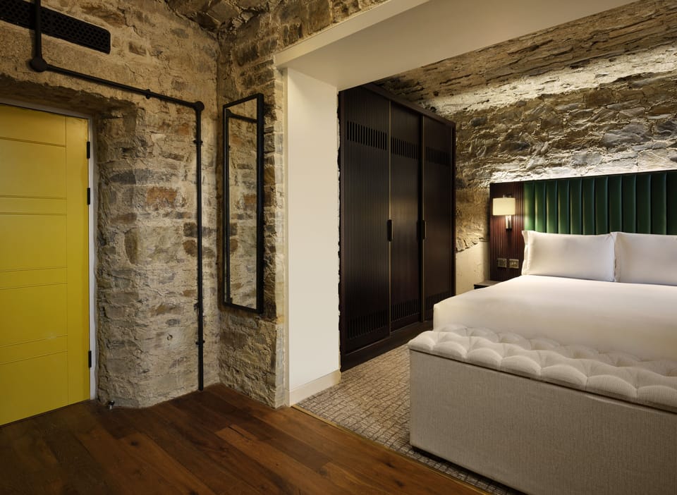 Egyptian cotton sheets, premium bedding, minibar, in-room safe