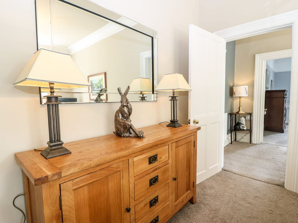Cottage | Interior