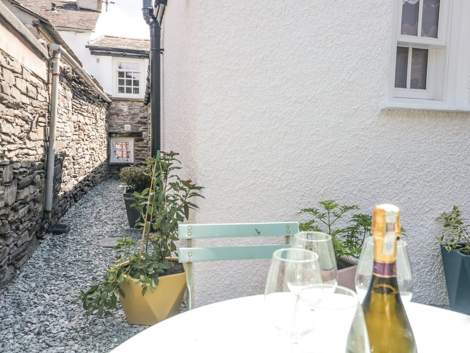 Cottage | Balcony