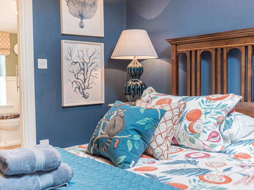 Cottage | 2 bedrooms, individually decorated, individually furnished, free WiFi