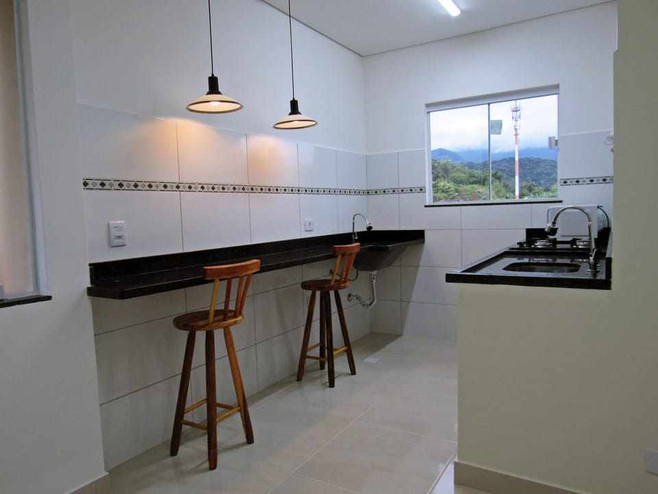 Comfort Loft, 1 Bedroom, Kitchenette, Mountain View | Private kitchenette | Cookware/dishes/utensils