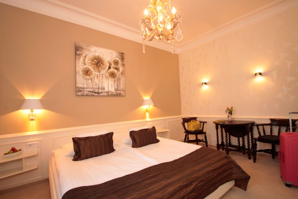 In-room safe, iron/ironing board, free WiFi, bed sheets