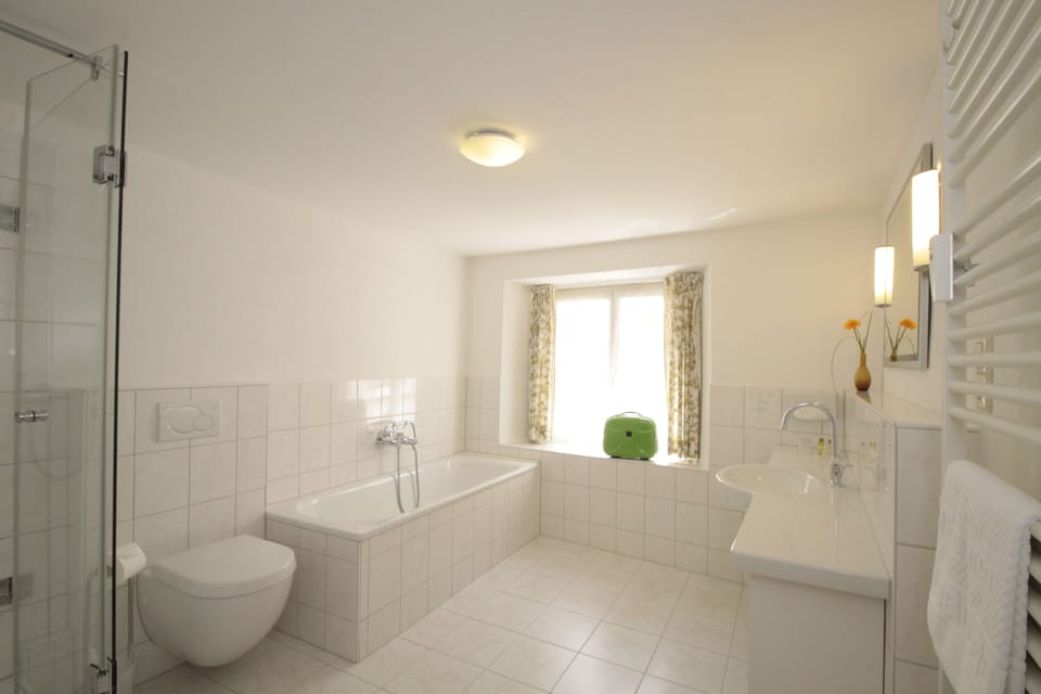 Bathroom | Free toiletries, hair dryer, towels