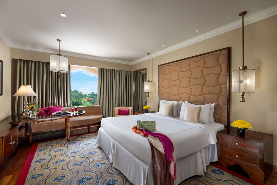 Taj Club, Club Room, 1 King Bed | City view