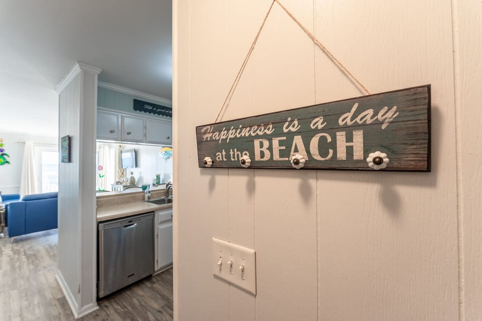 Signature Condo, 2 Bedrooms, 2 Bathrooms, Ocean View | Living area | 48-inch TV with cable channels