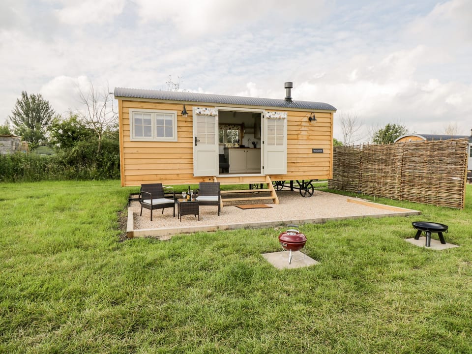 Cottage | Property grounds