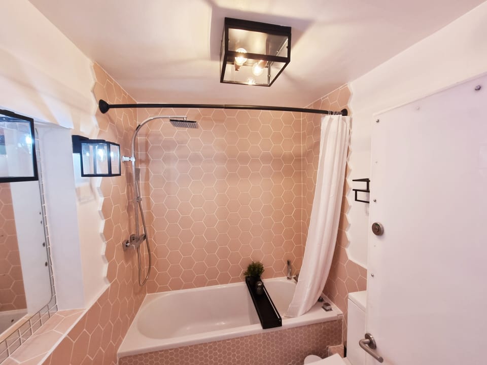 Family Cottage 2 Mins From Hove Seafront House in Hove