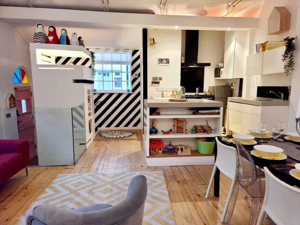 Cottage | Living area | 30-inch TV with digital channels