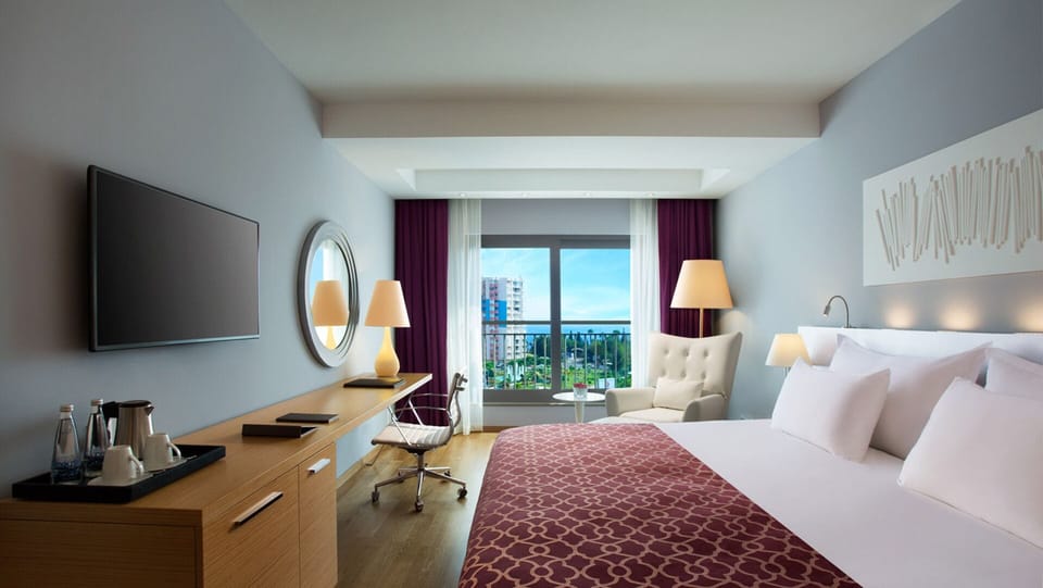 Room, Sea View (V Casual) | Minibar, in-room safe, free cribs/infant beds, free rollaway beds