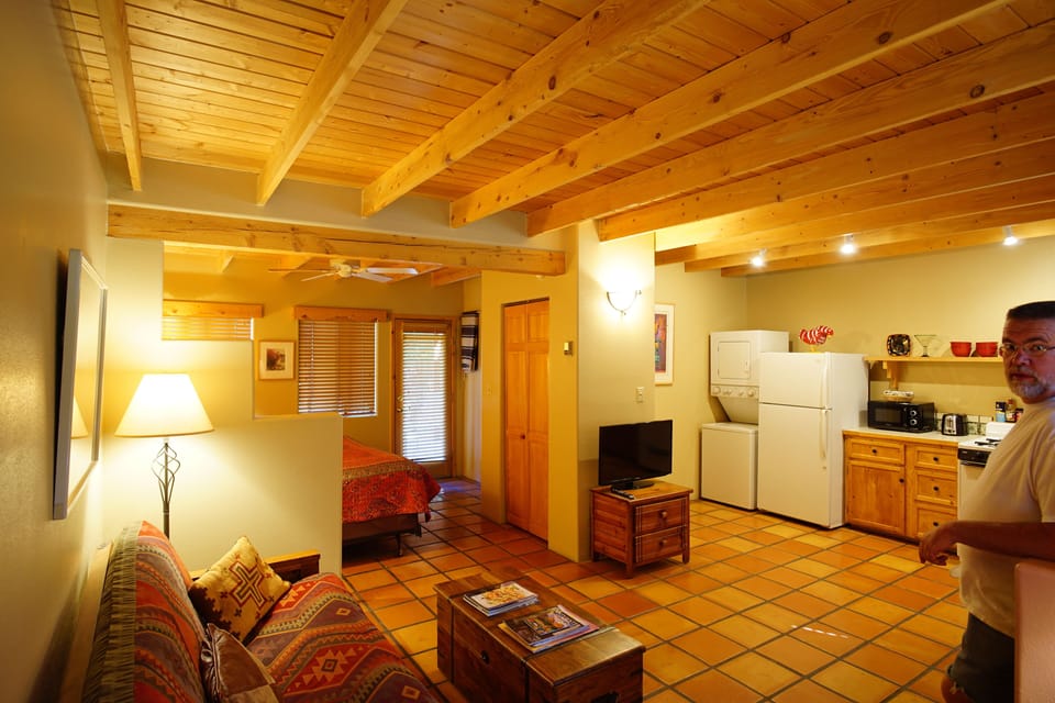 Romantic Suite, 1 King Bed, Garden View, Executive Level | Private kitchen | Coffee/tea maker, full-size fridge, microwave, stovetop