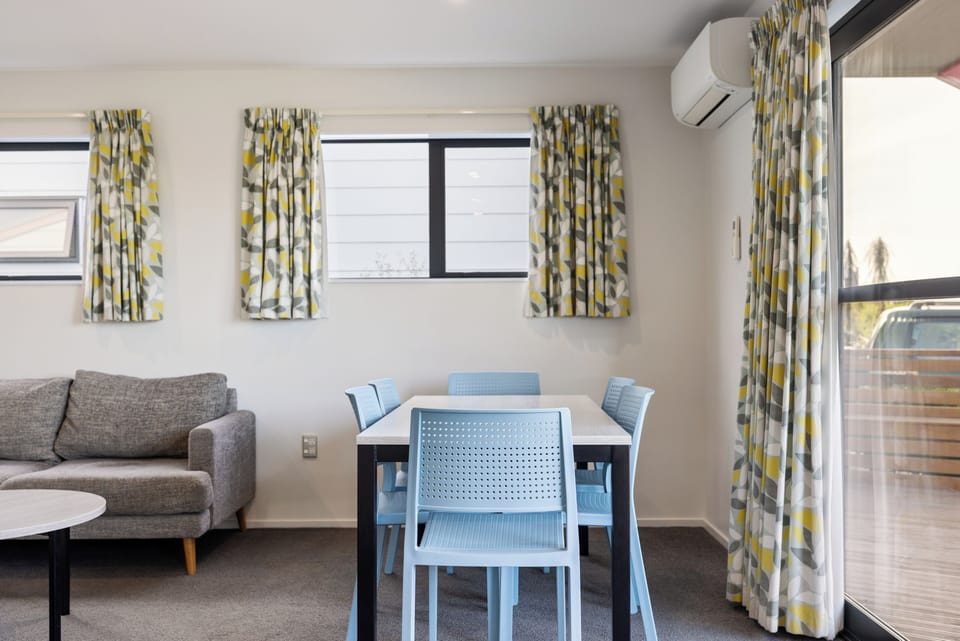 Deluxe 2 Bedroom Villa | In-room dining