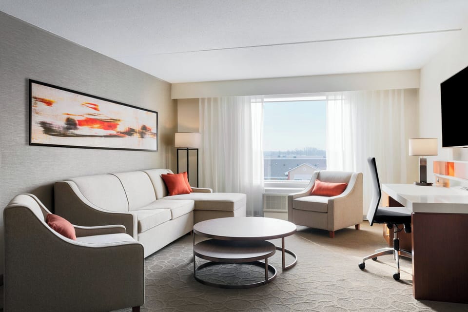 Room, 1 King Bed (Mobility Accessible, Tub) | Living area | Flat-screen TV