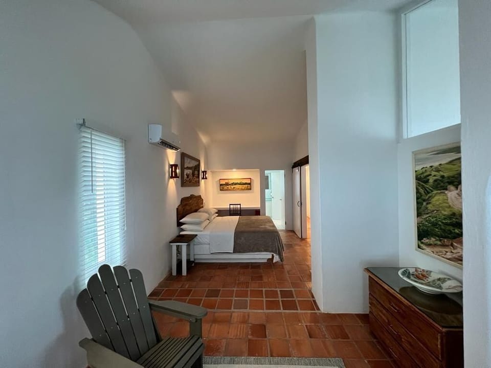 Oceanfront 1 Bedroom King | In-room safe, free WiFi, bed sheets
