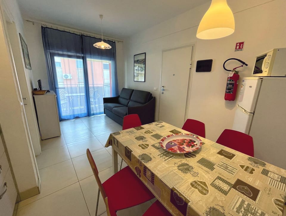 Apartment, 2 Bedrooms, Balcony | Dining room