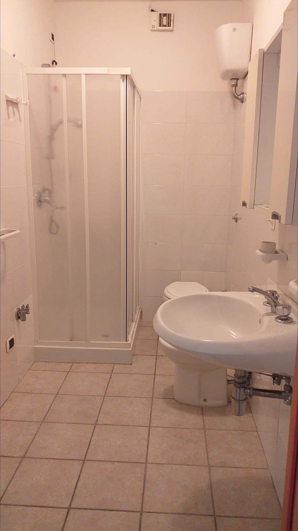 Room, 1 Bedroom, Accessible, Smoking | Bathroom