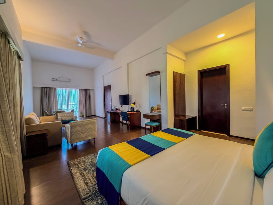 Suite | Premium bedding, minibar, in-room safe, desk