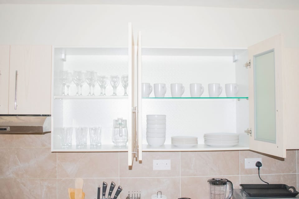 Deluxe Apartment | Desk, laptop workspace, soundproofing, iron/ironing board