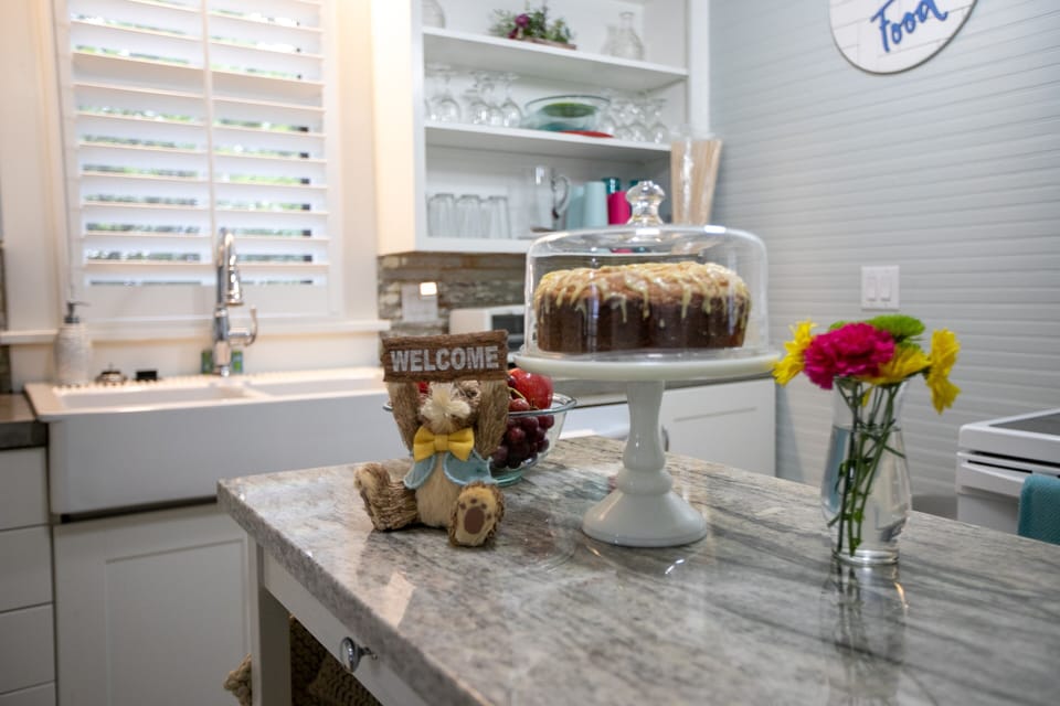 House, 2 Bedrooms | Dining
