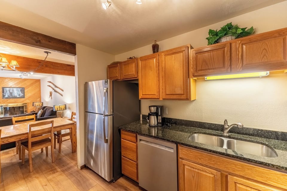 Condo (2 Bedrooms) | Property amenity