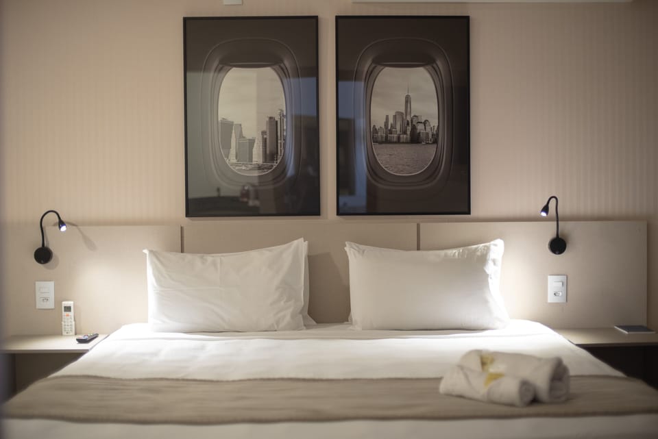 Deluxe Room | Laptop workspace, free WiFi, bed sheets
