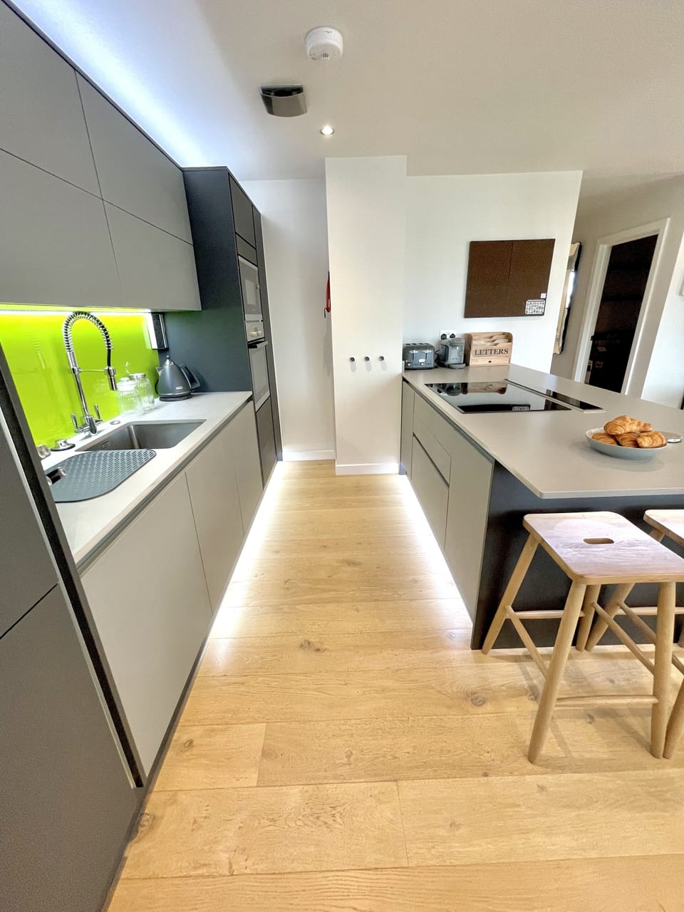 Apartment, Private Bathroom (Twelve ) | Shared kitchen | Highchair