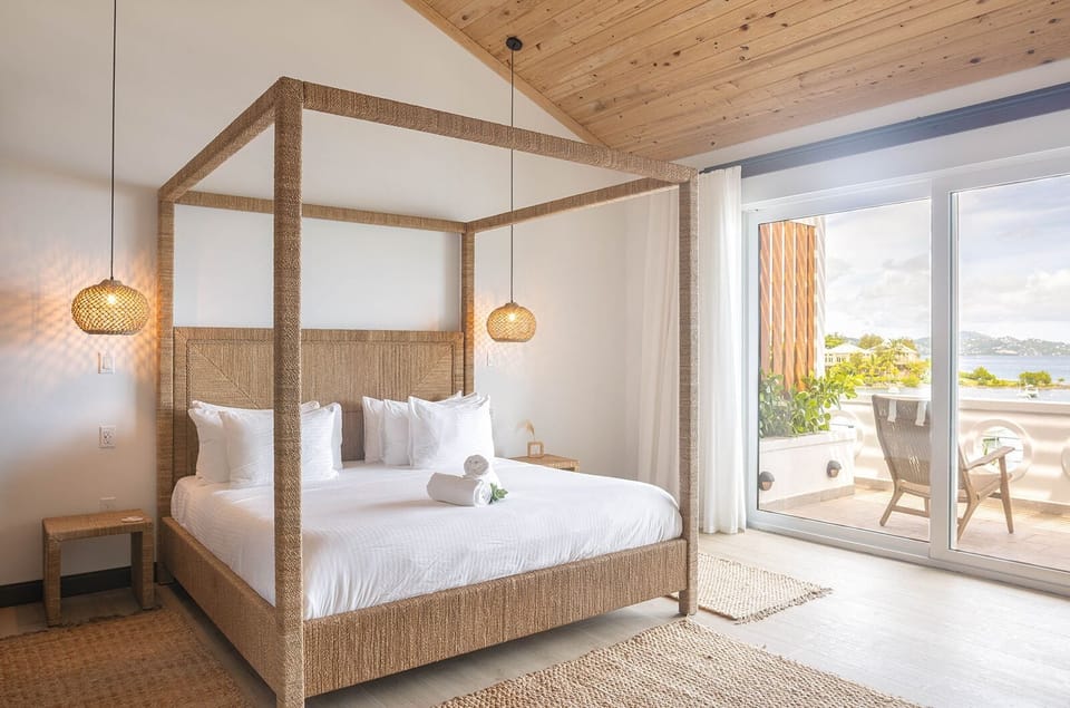 Luxury Room, 1 King Bed, Ocean View | Premium bedding, down comforters, Tempur-Pedic beds, in-room safe