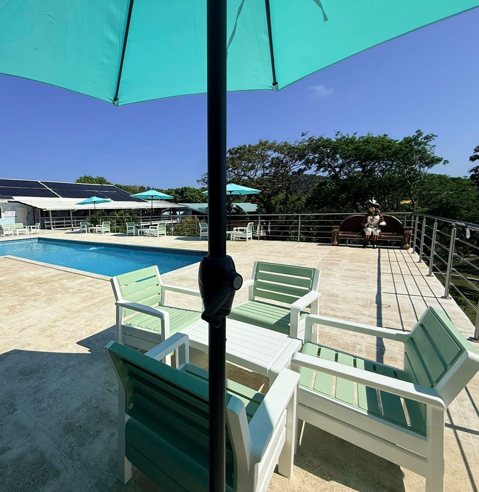 Hotel and Dive Center Roatan Yacht Club Hotel in French Harbor