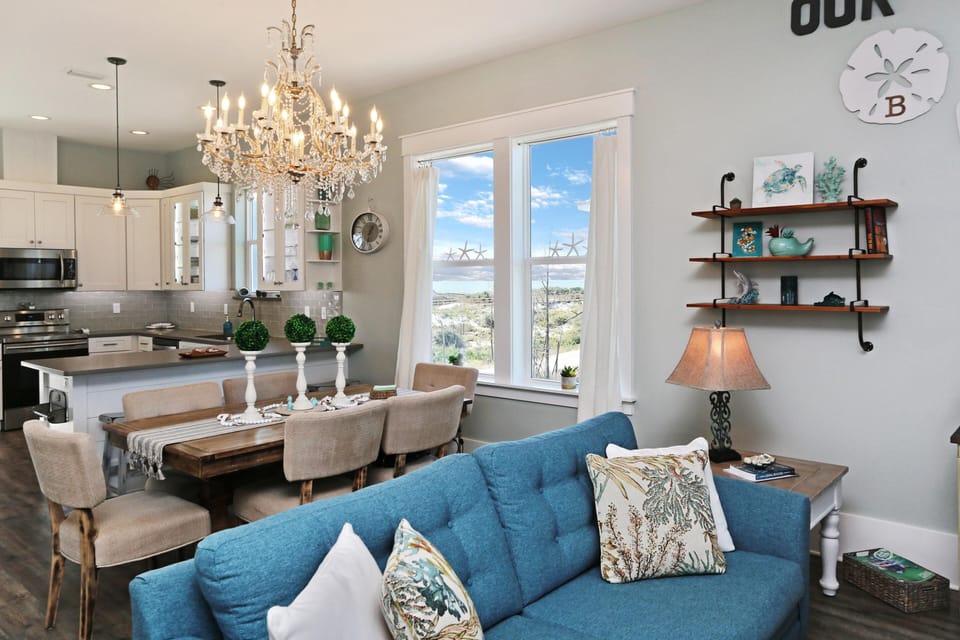 House, Multiple Beds (Havin A Blas) | Living area
