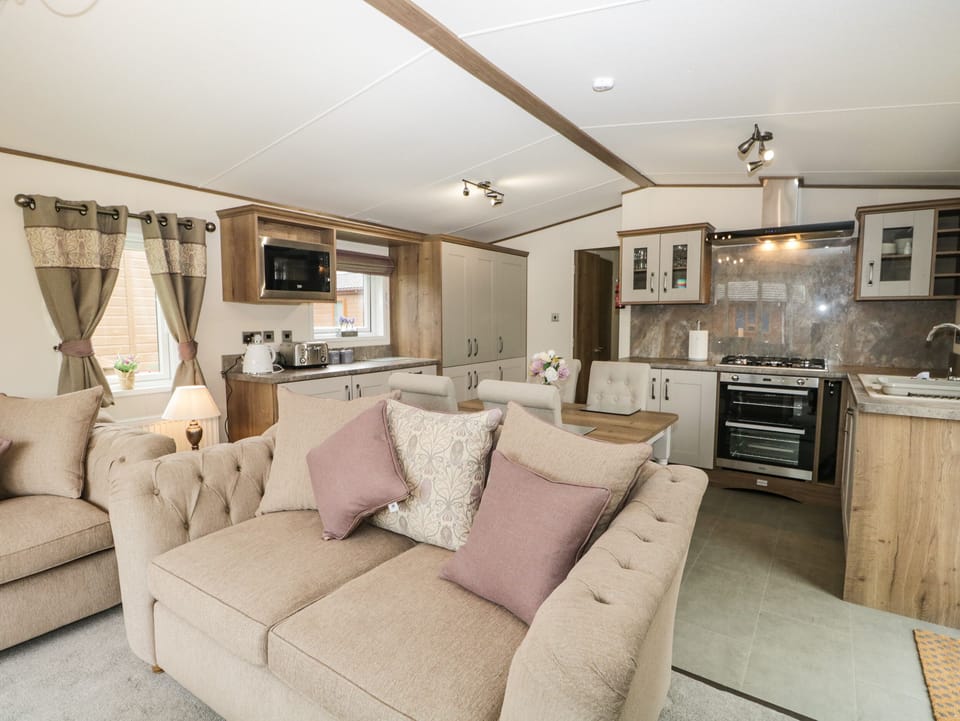 Cottage | Living room | TV