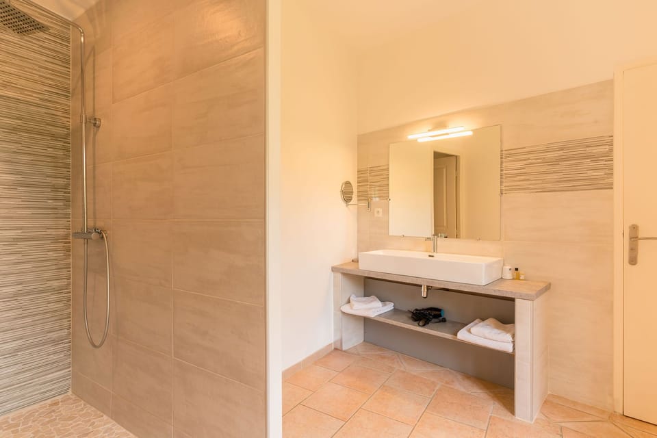 Le Pradinas Hotel in Occitanie