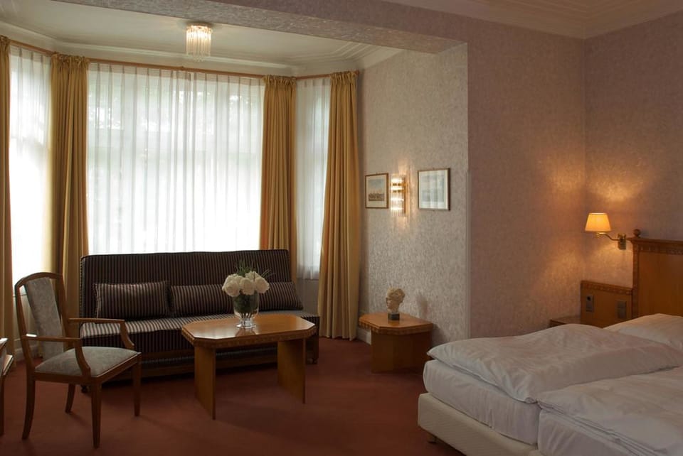 Basic Single Room | Individually furnished, desk, soundproofing, free WiFi
