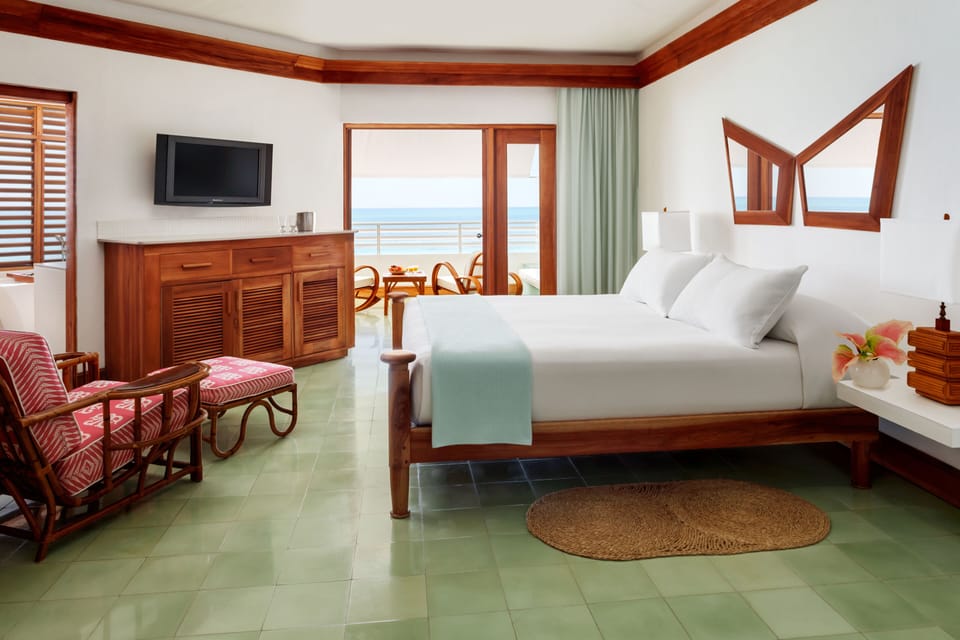 Great House Ocean Suite | Premium bedding, minibar (free items), in-room safe, desk