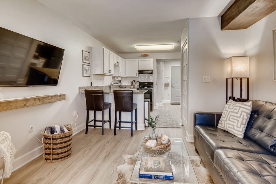 Condo, 1 Bedroom | Living area | Smart TV