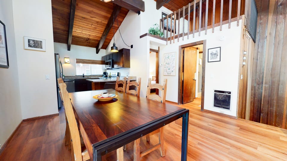 Condo, 4 Bedrooms | Private kitchen | Fridge, microwave, oven, dishwasher