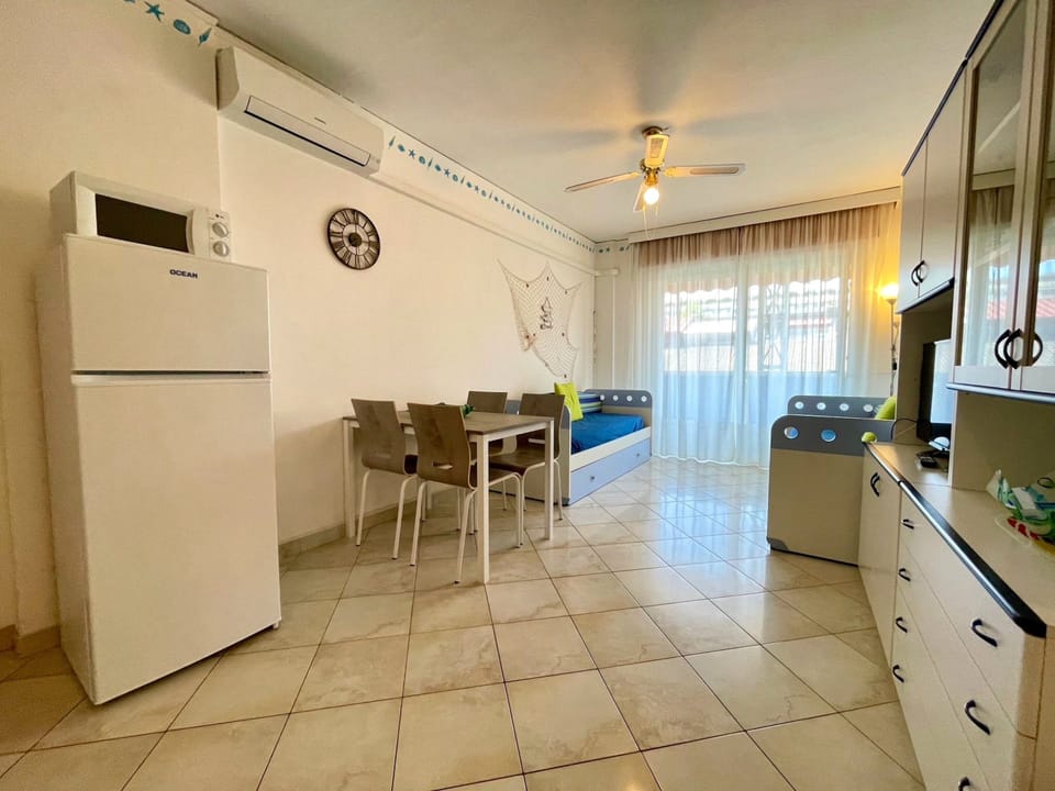 Apartment, 1 Bedroom, Balcony | Interior