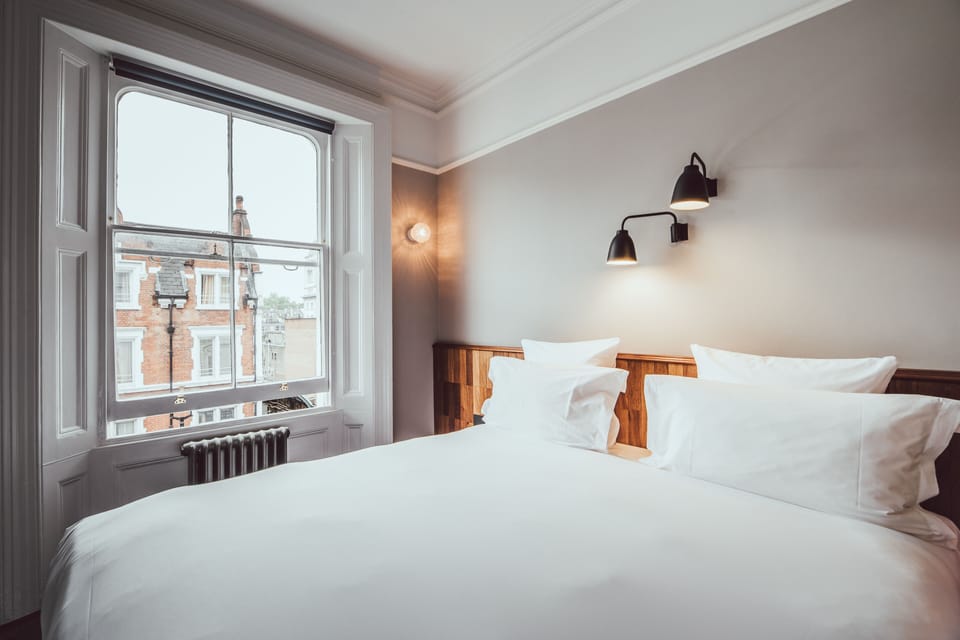 Comfy | Premium bedding, in-room safe, iron/ironing board, free WiFi