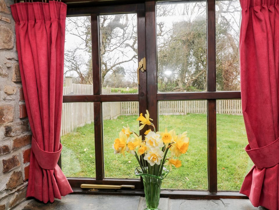 Cottage | 1 bedroom, individually decorated, individually furnished, free WiFi