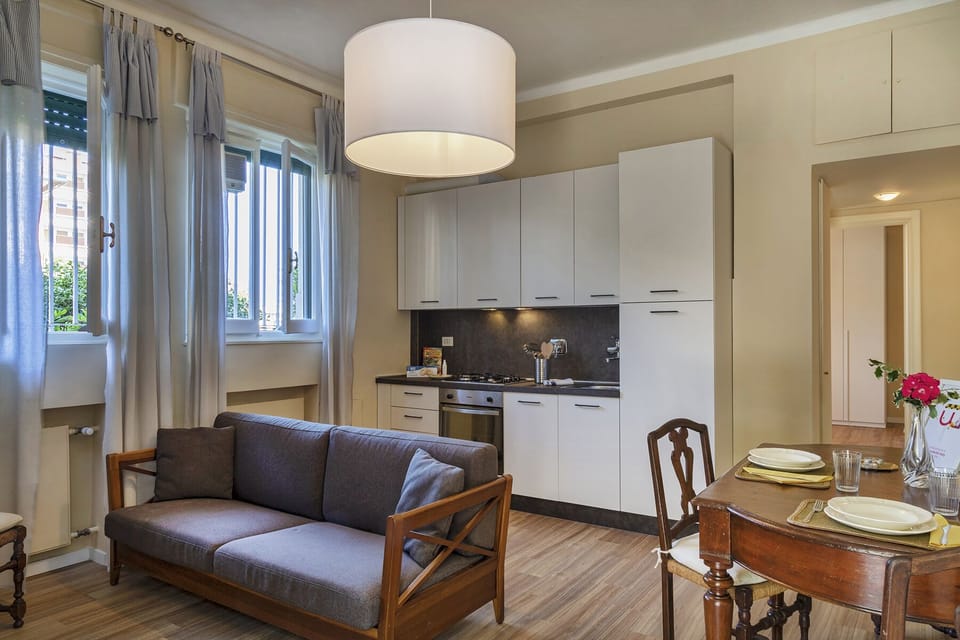 Apartment | Living area | Flat-screen TV