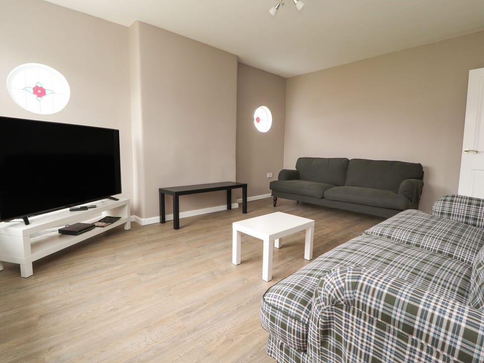 Cottage | Living room | TV