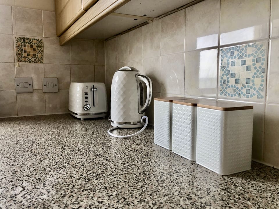 House | Private kitchen | Fridge, microwave, oven, stovetop