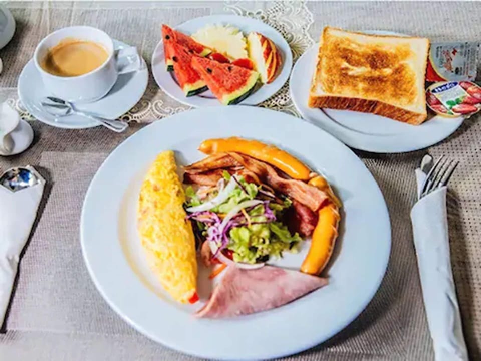 Daily English breakfast for a fee