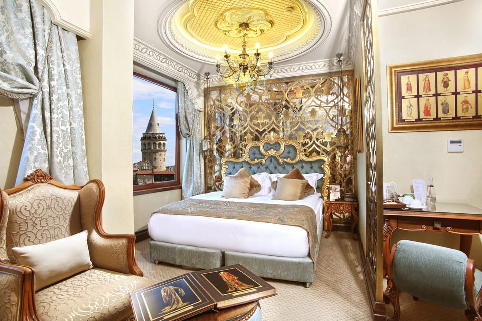 Deluxe Room with Galata Tower View | Premium bedding, free minibar, in-room safe, individually decorated