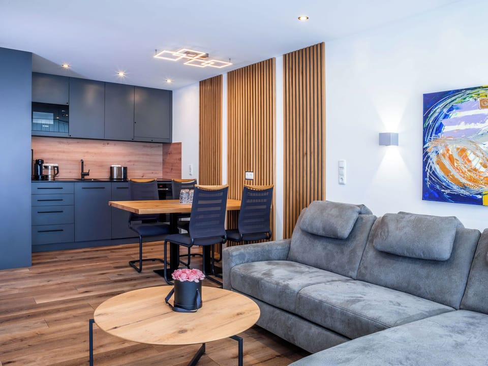 Panorama Suite Apartment | Hypo-allergenic bedding, individually decorated, individually furnished