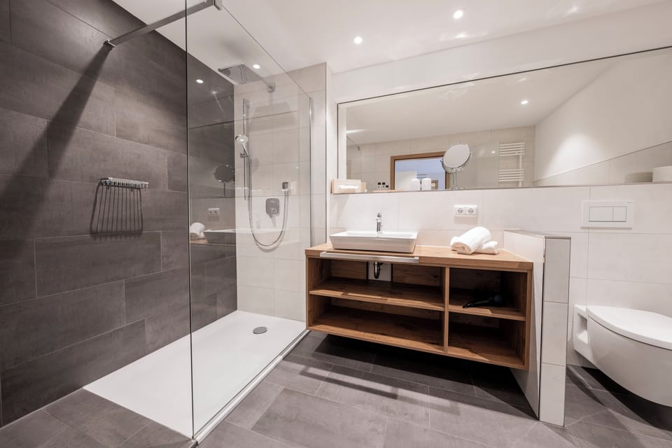 Superior Double Room, large bathroom, terrace | Premium bedding, minibar, in-room safe, desk