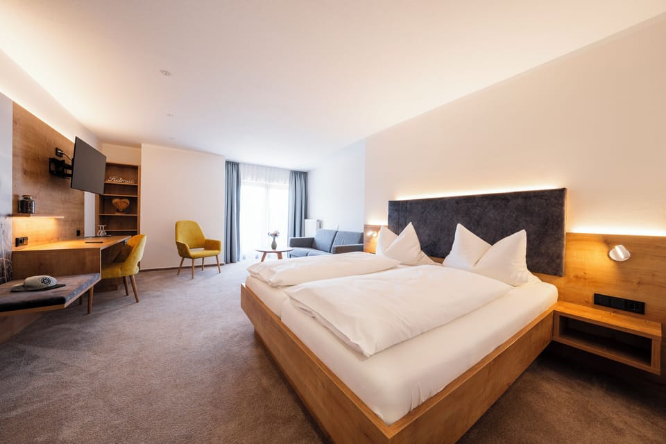 Premium bedding, minibar, in-room safe, desk