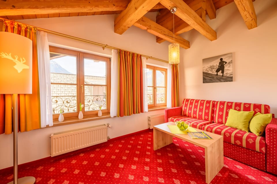 Comfort Double Room, 1 King Bed with Sofa bed | 1 bedroom, hypo-allergenic bedding available, minibar, in-room safe